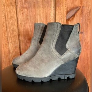 Sorel Gray Joan Uptown Chelsea Waterproof Leather Wedge Boot Women’s Size 6.5